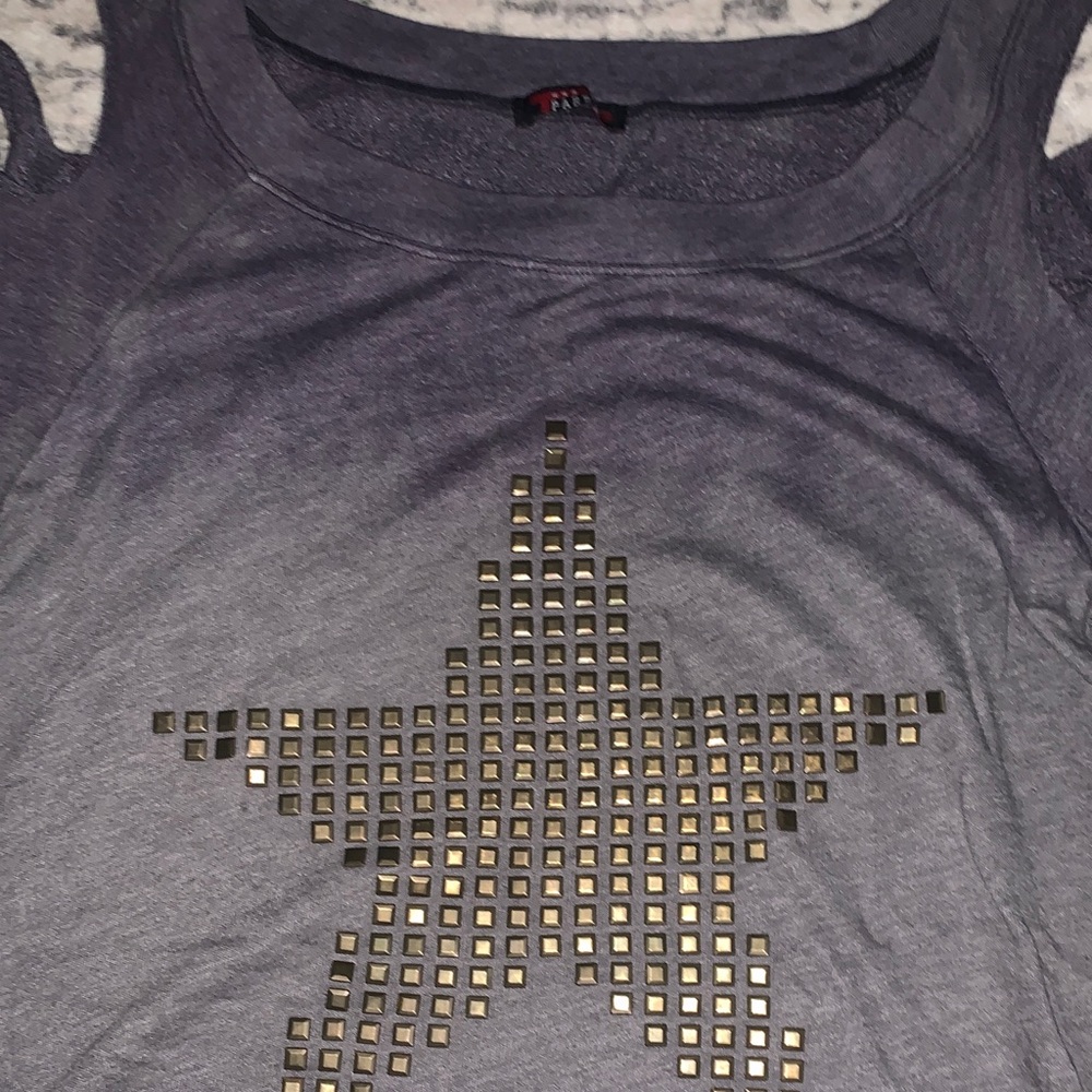 Y2K TPARTY DISTRESSED GRAYISH BLUE TOP WITH CUTOUT SLEEVES  AND GOLD STUDED STAR - Picture 10 of 11